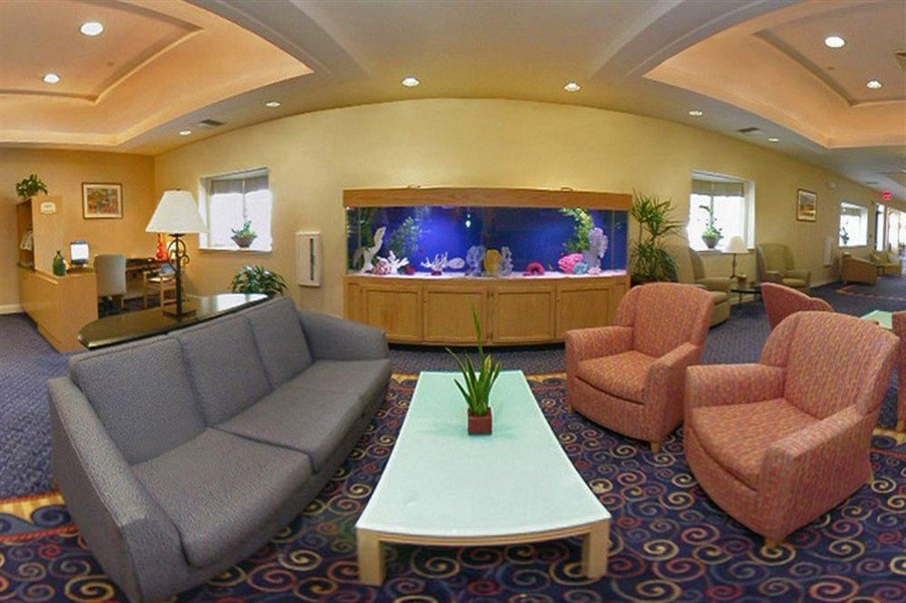 Courtyard Cape Cod Hyannis Hotel Exterior photo